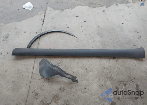 2021 Tesla Model Y Long Range Dual Motor All-Wheel Drive z USA, uszkodzony, nr VIN 5YJYGDEE9MF067875